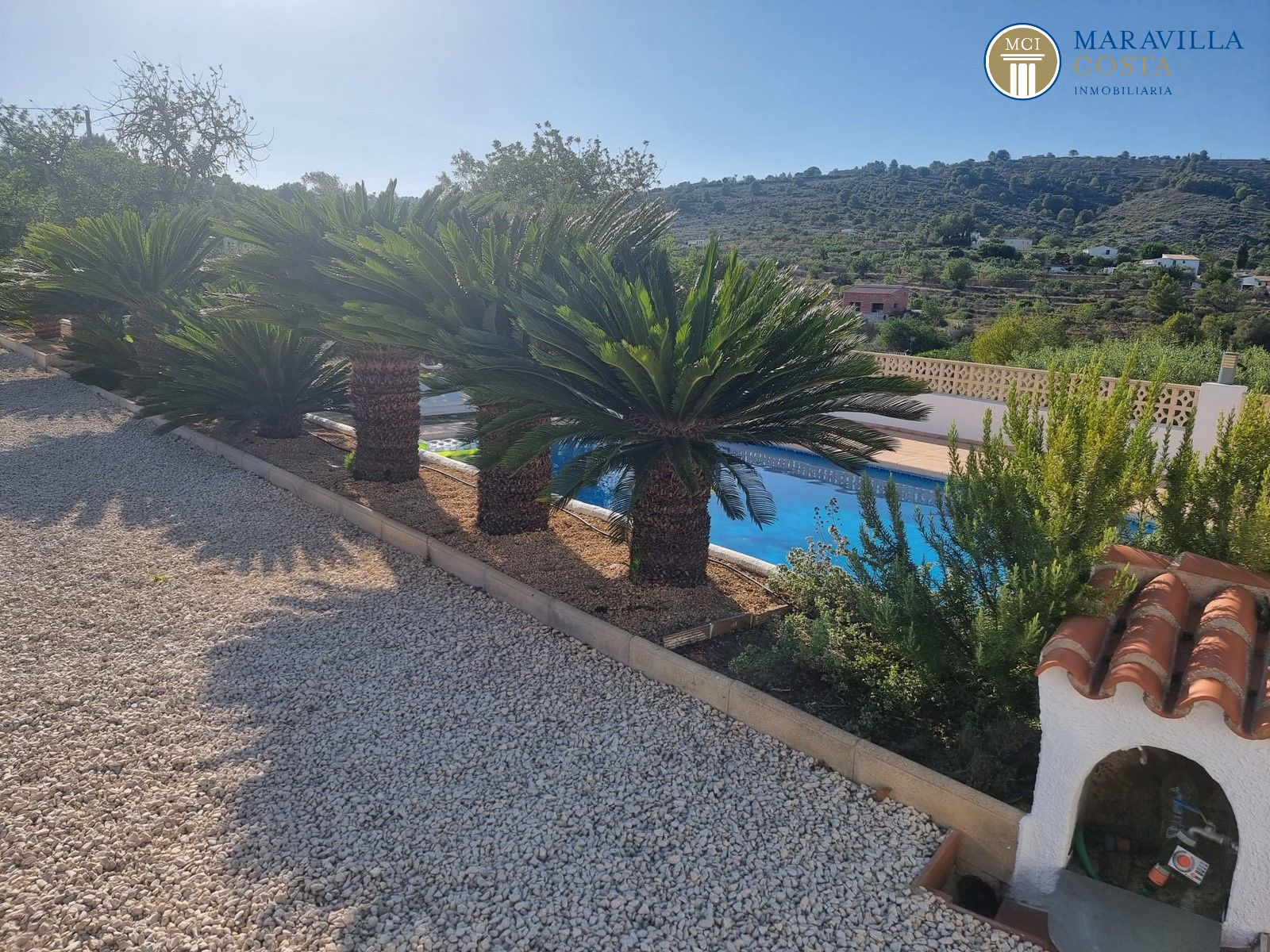 Finca zu verkaufen mit vier Schlafzimmern und Pool in der Gegend von Canor, Benissa (Alicante)