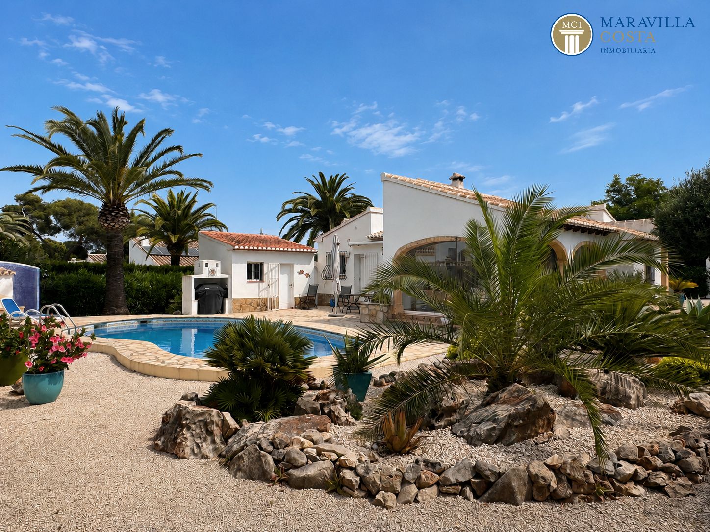 Sonniges Wohlfühlhaus mit mediterranem Garten, Pool und traumhafter Naya im Verkauf in Jávea (Alicante)