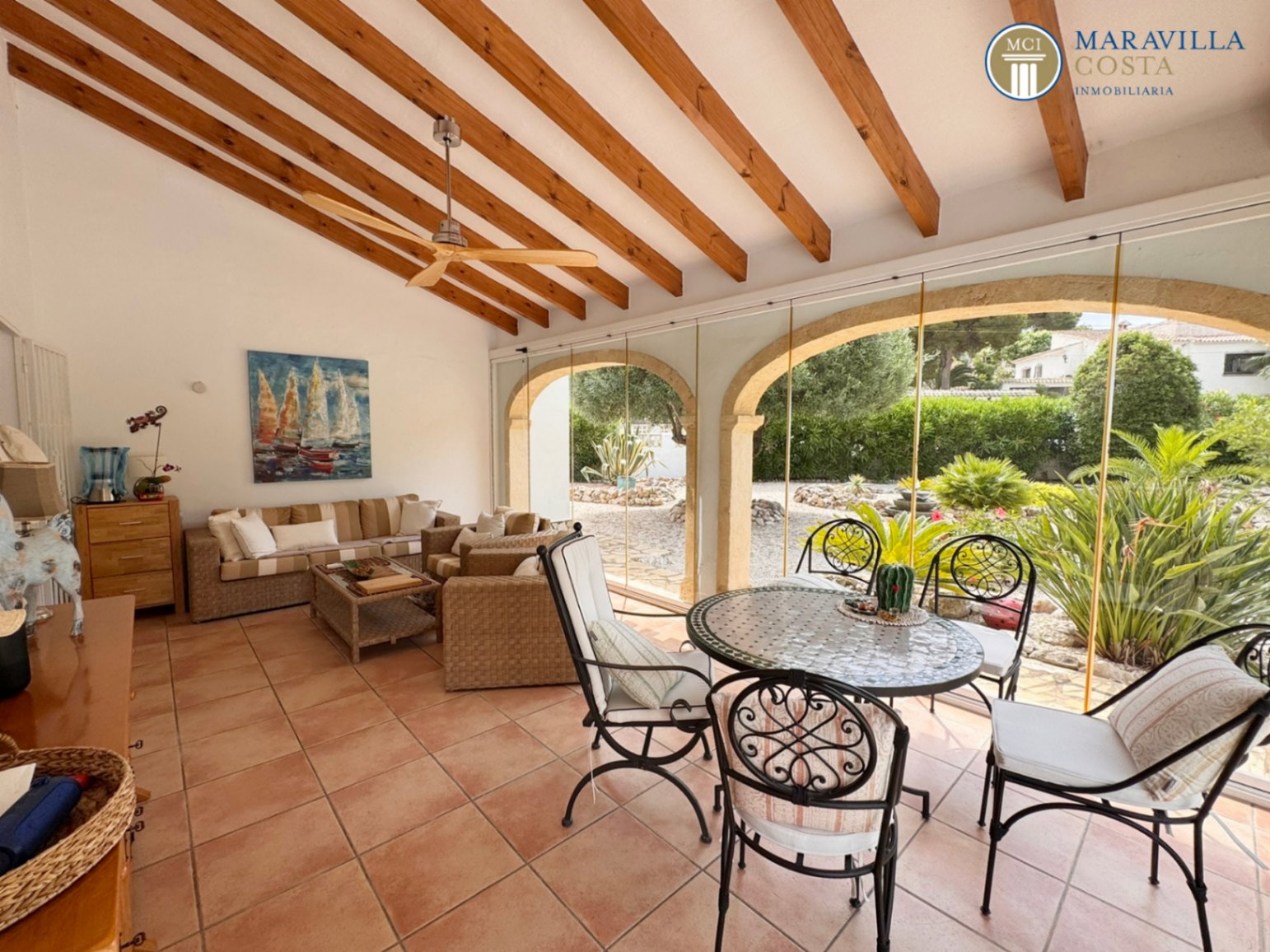 Sonniges Wohlfühlhaus mit mediterranem Garten, Pool und traumhafter Naya im Verkauf in Jávea (Alicante)