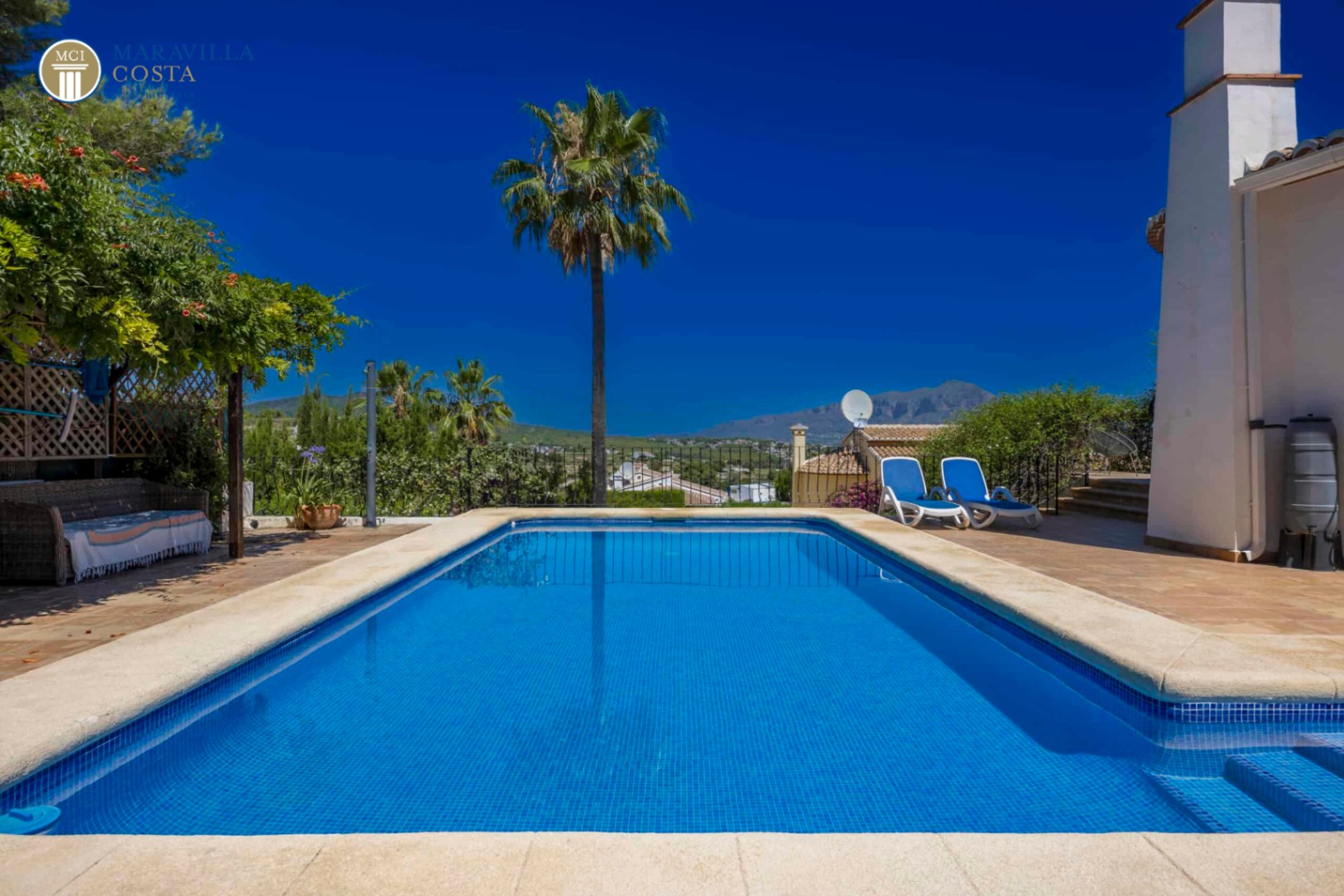 Charmante mediterrane Villa mit Panoramablick.