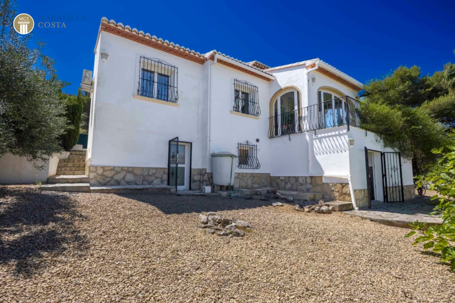 Charmante mediterrane Villa mit Panoramablick.