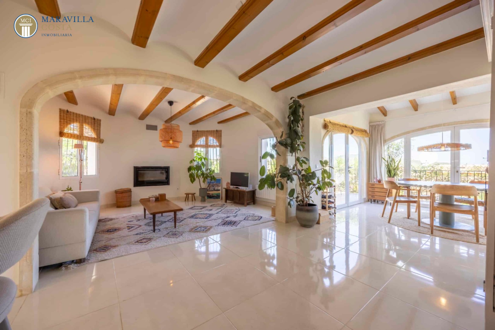 Charmante mediterrane Villa mit Panoramablick.