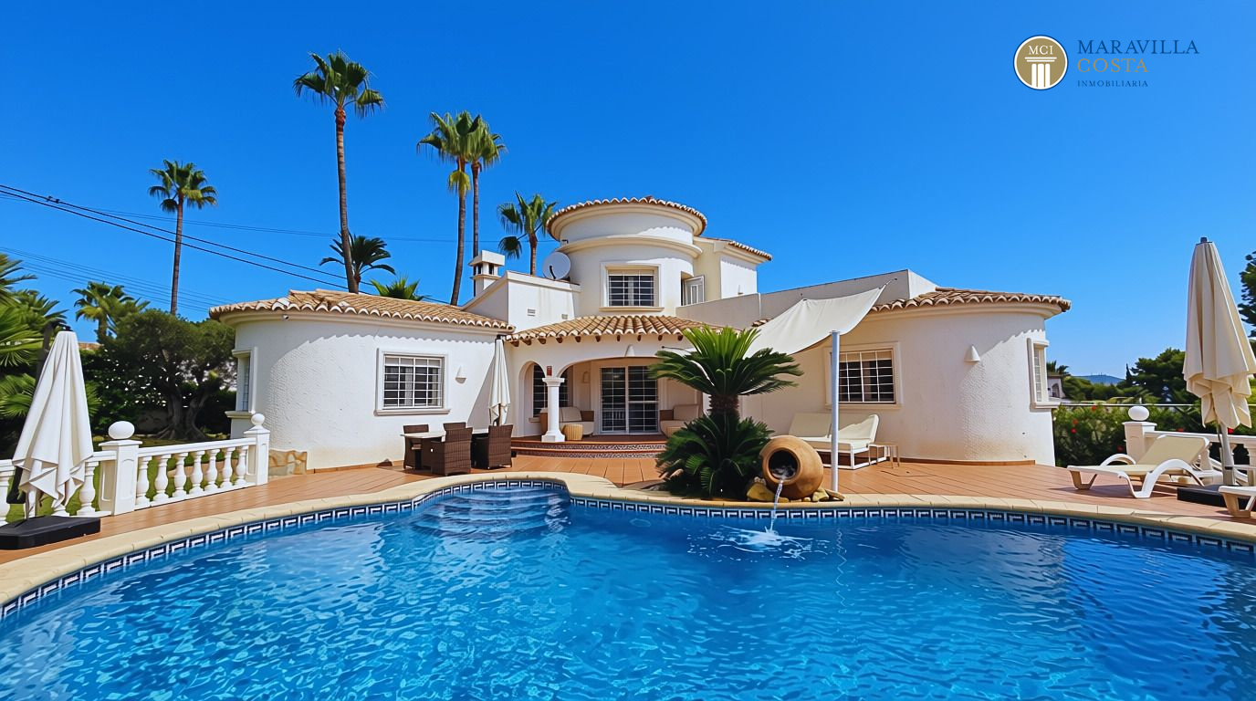 Stilvolle Villa mit Meerblick, Gästehaus und privatem Poolbereich in Jávea