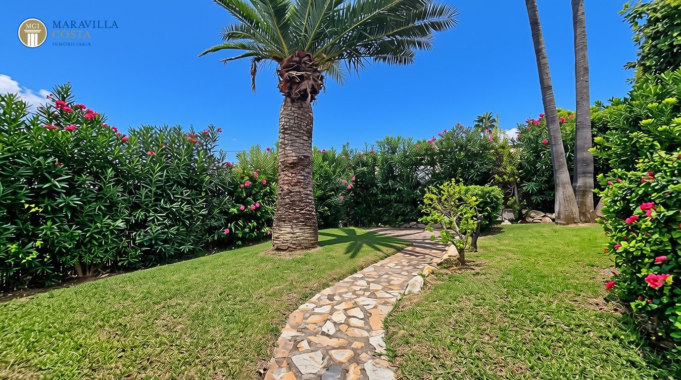 Stilvolle Villa mit Meerblick, Gästehaus und privatem Poolbereich in Jávea
