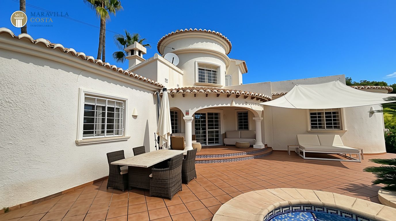 Stilvolle Villa mit Meerblick, Gästehaus und privatem Poolbereich in Jávea