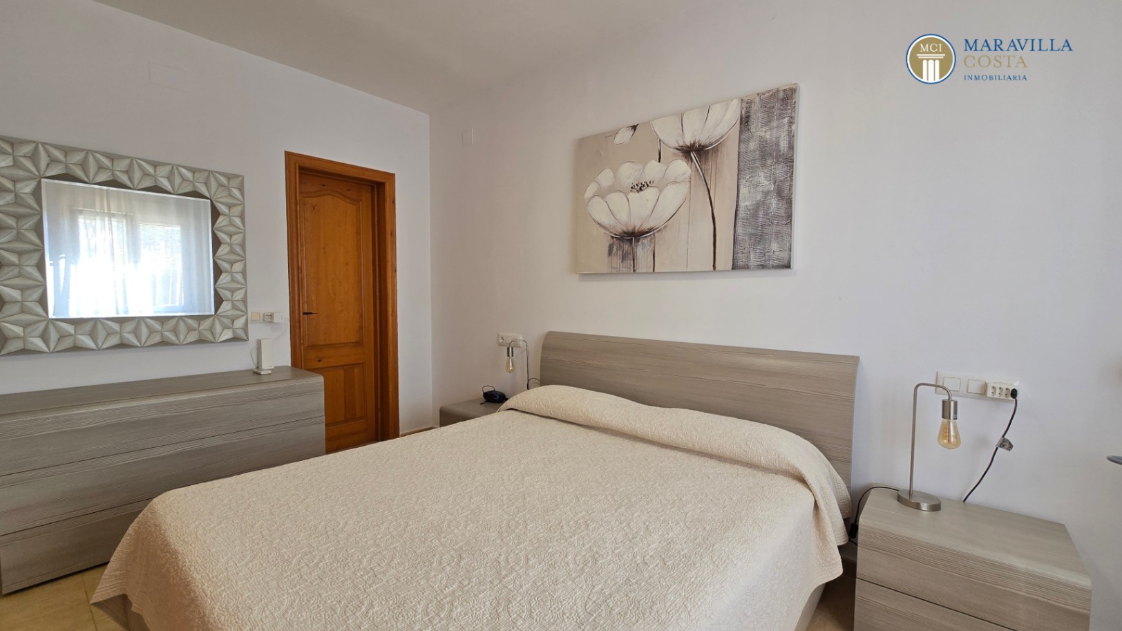  Sehr gepflegtes, mediterranes Haus auf einer Ebene in Jávea zu verkaufen