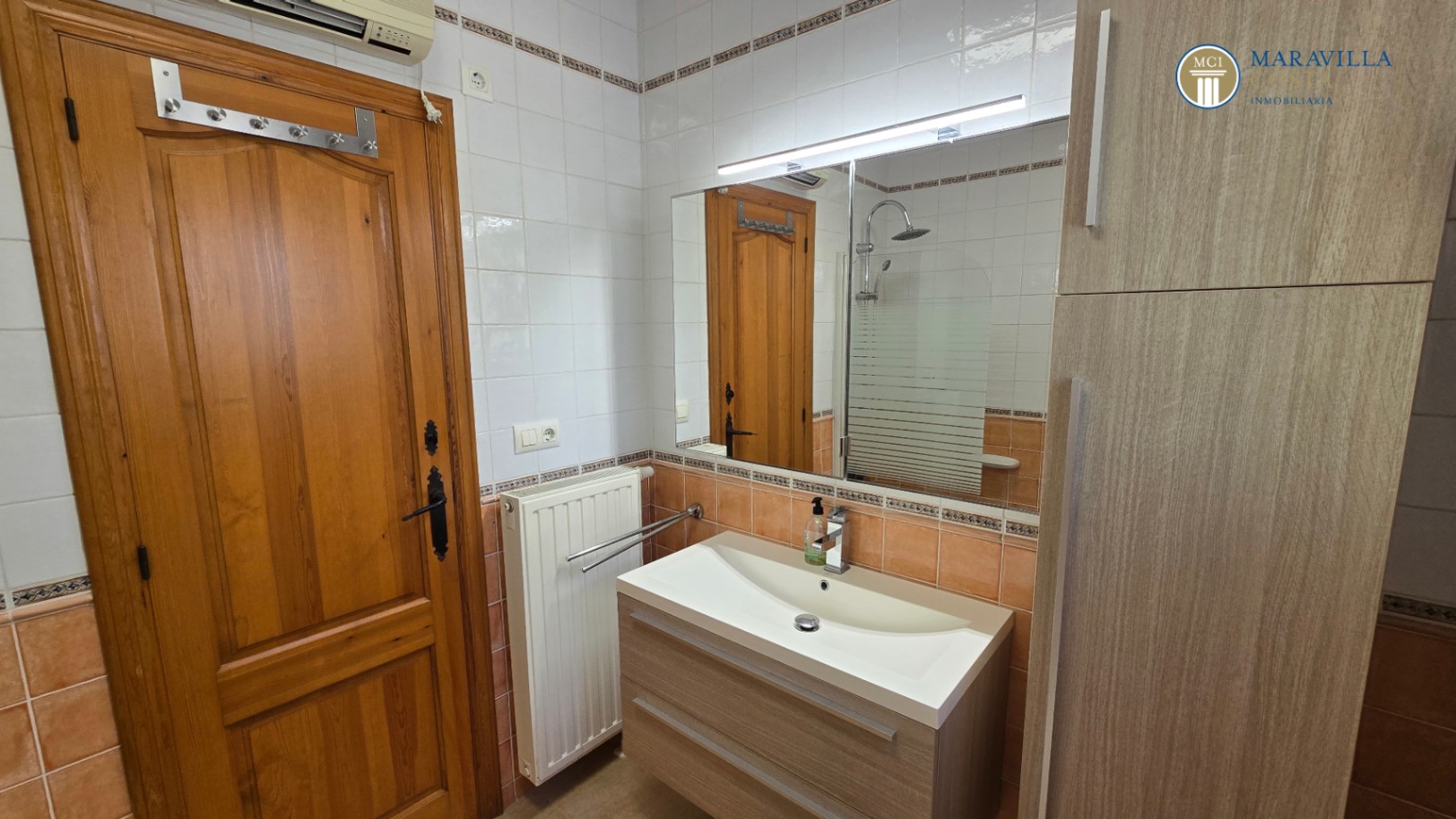  Sehr gepflegtes, mediterranes Haus auf einer Ebene in Jávea zu verkaufen