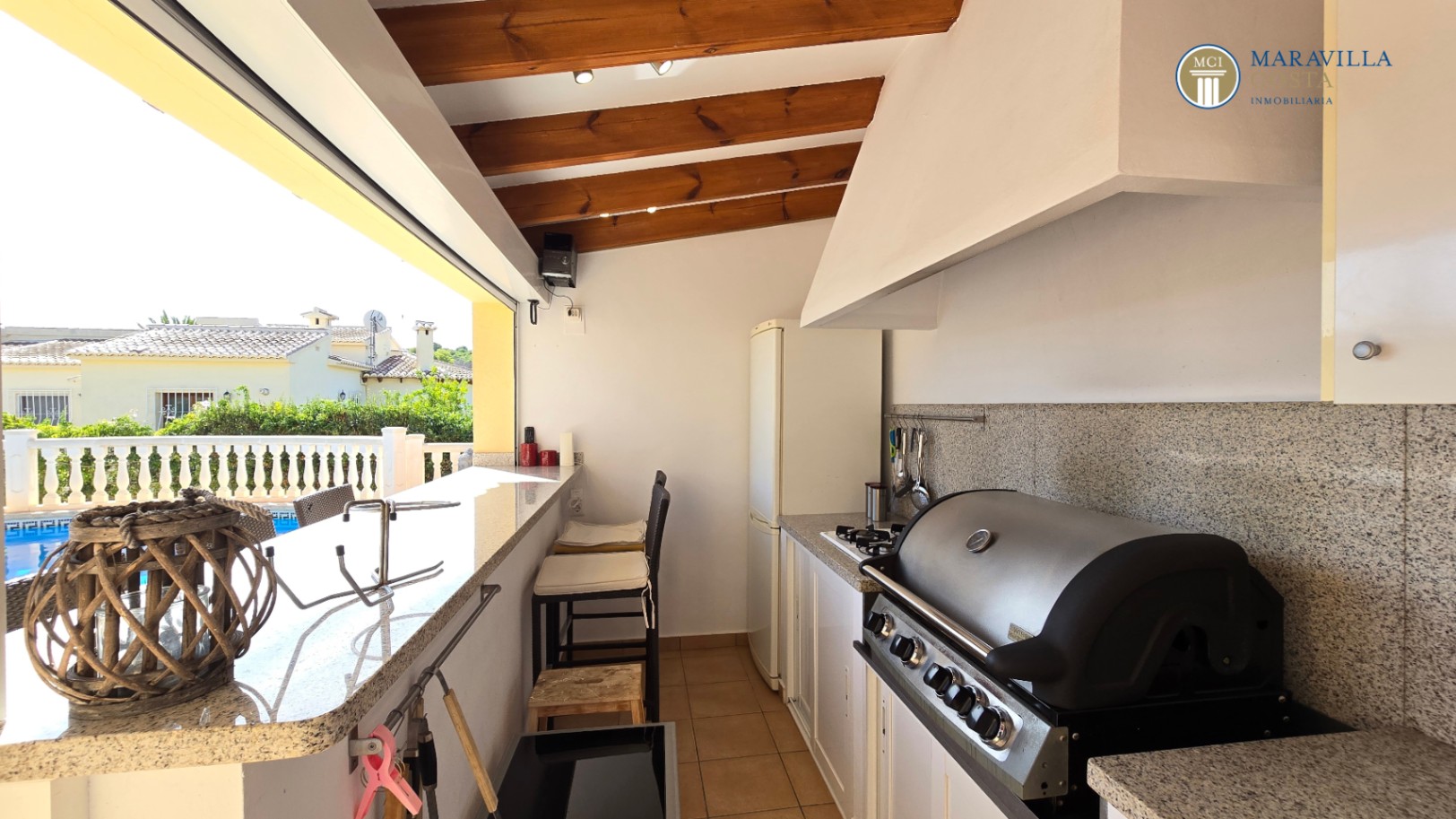  Sehr gepflegtes, mediterranes Haus auf einer Ebene in Jávea zu verkaufen