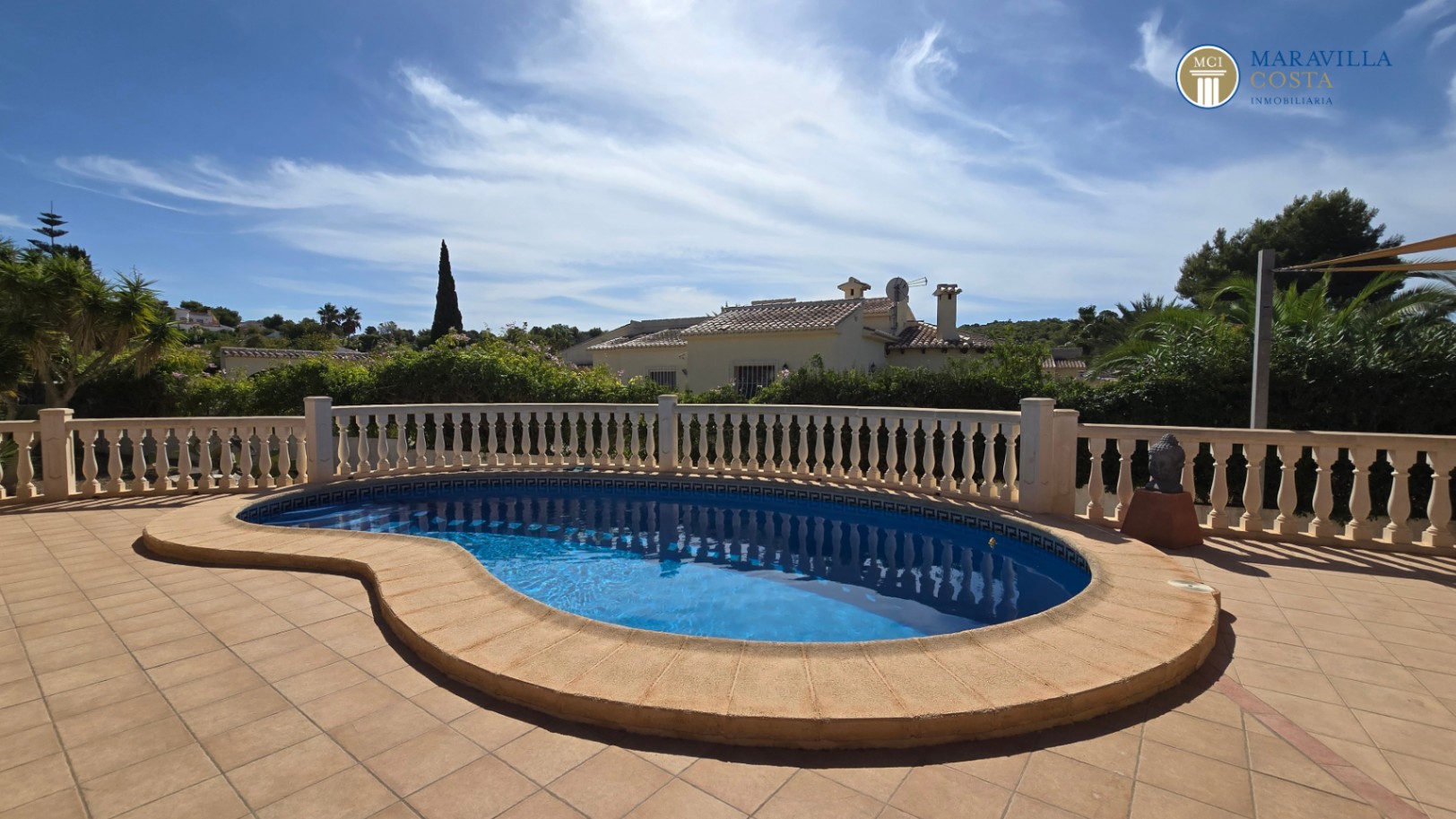  Sehr gepflegtes, mediterranes Haus auf einer Ebene in Jávea zu verkaufen