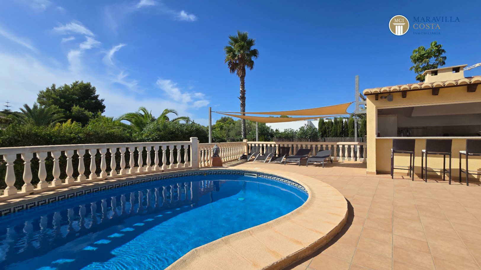 Sehr gepflegtes, mediterranes Haus auf einer Ebene in Jávea zu verkaufen