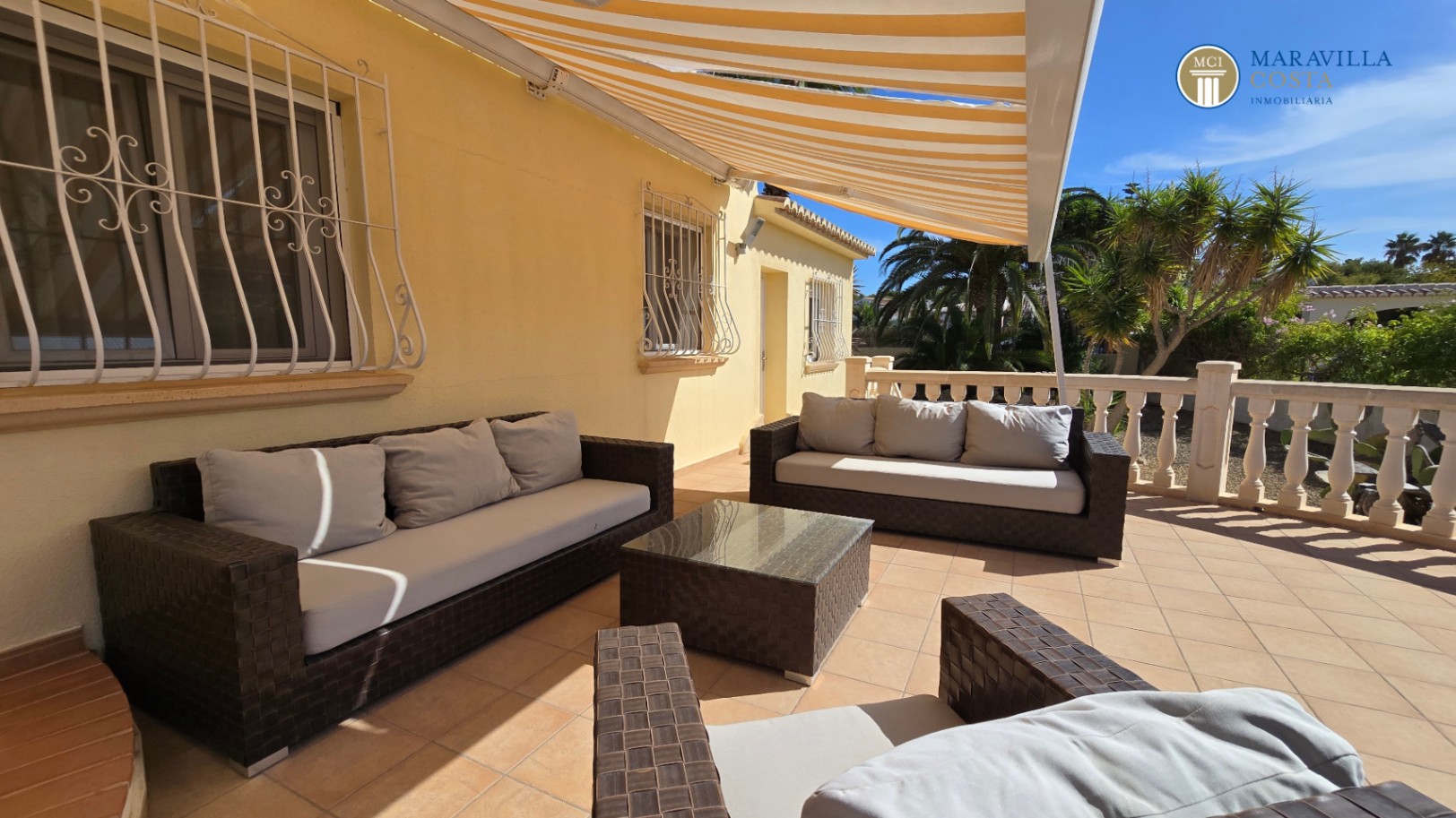  Sehr gepflegtes, mediterranes Haus auf einer Ebene in Jávea zu verkaufen