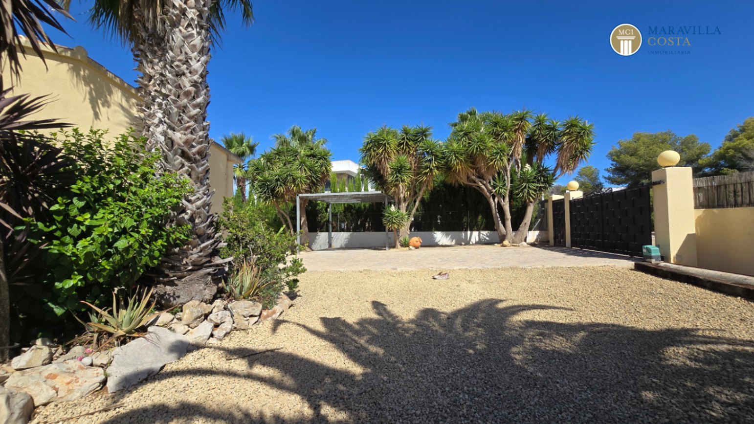  Sehr gepflegtes, mediterranes Haus auf einer Ebene in Jávea zu verkaufen