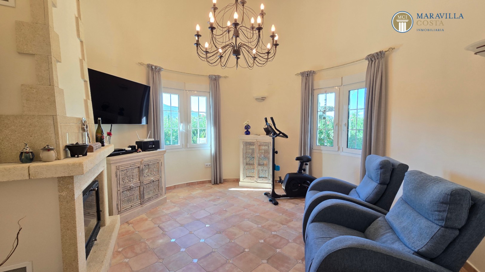 Sehr gepflegtes, gut ausgestattete Villa in Jáve zu verkaufen